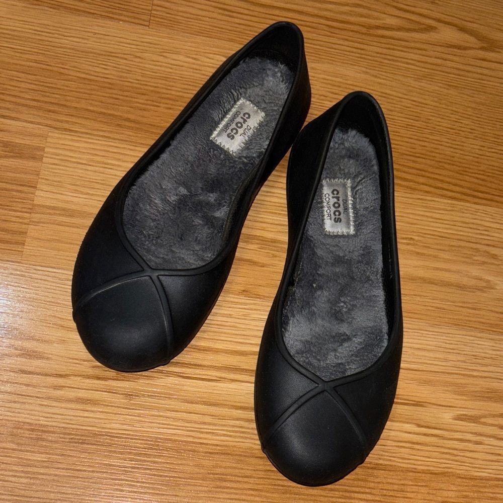 WOMENโS DUALโCOMFORTโCROCS
